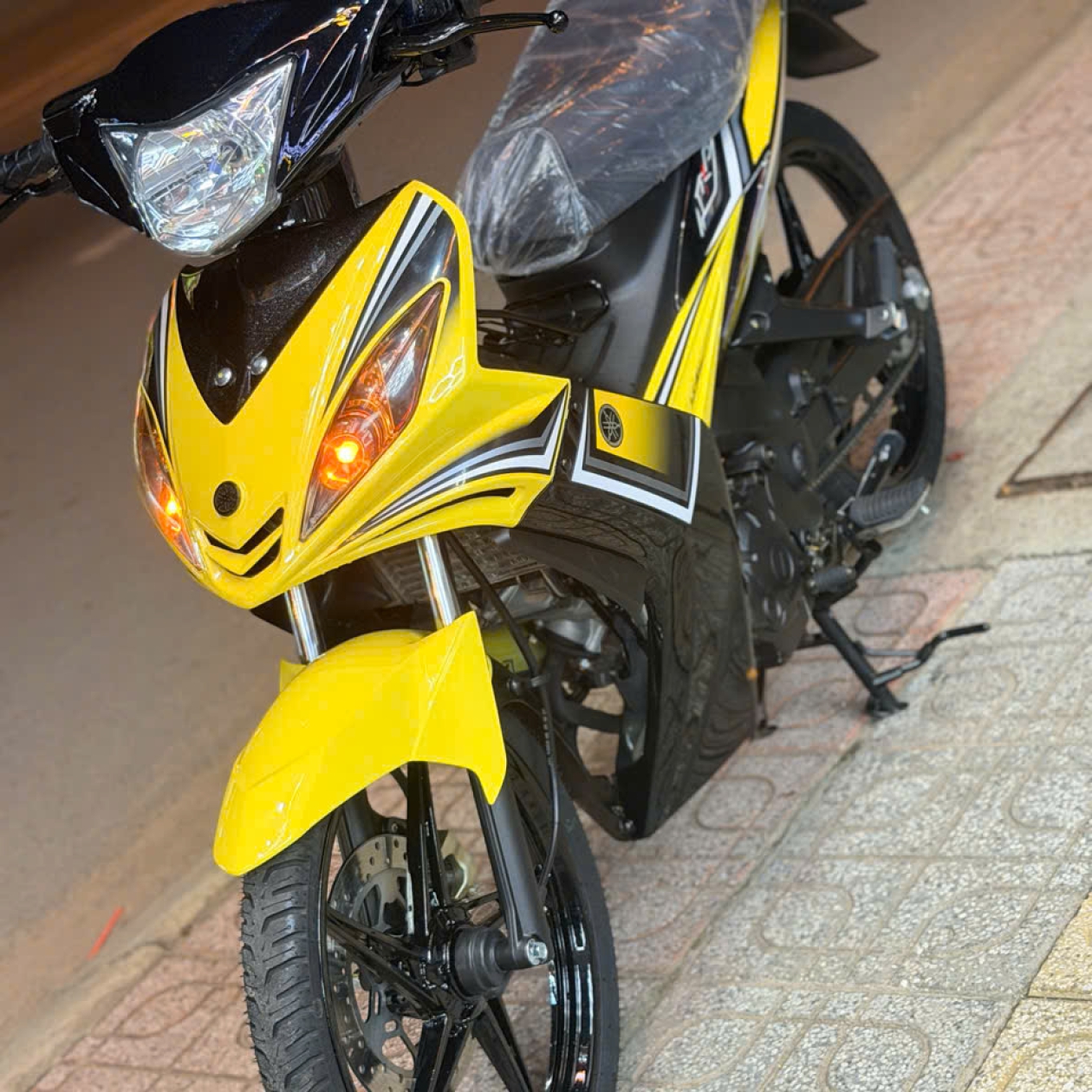 Yamaha Exciter 2010 Vàng Đen – Máy Zin Nguyên Bản, Côn Tay Bền Bỉ