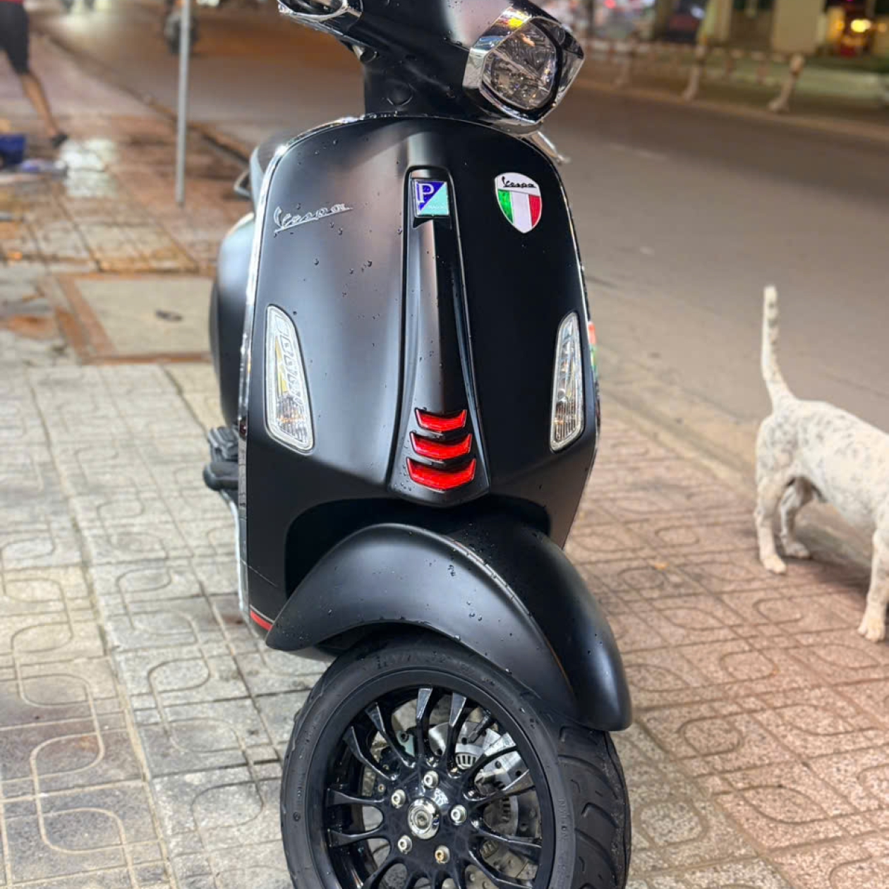 Vespa Sprint 150 ABS 2022 Đen Nhám – Chính Hãng, Phong Cách Ý, Động Cơ i-Get