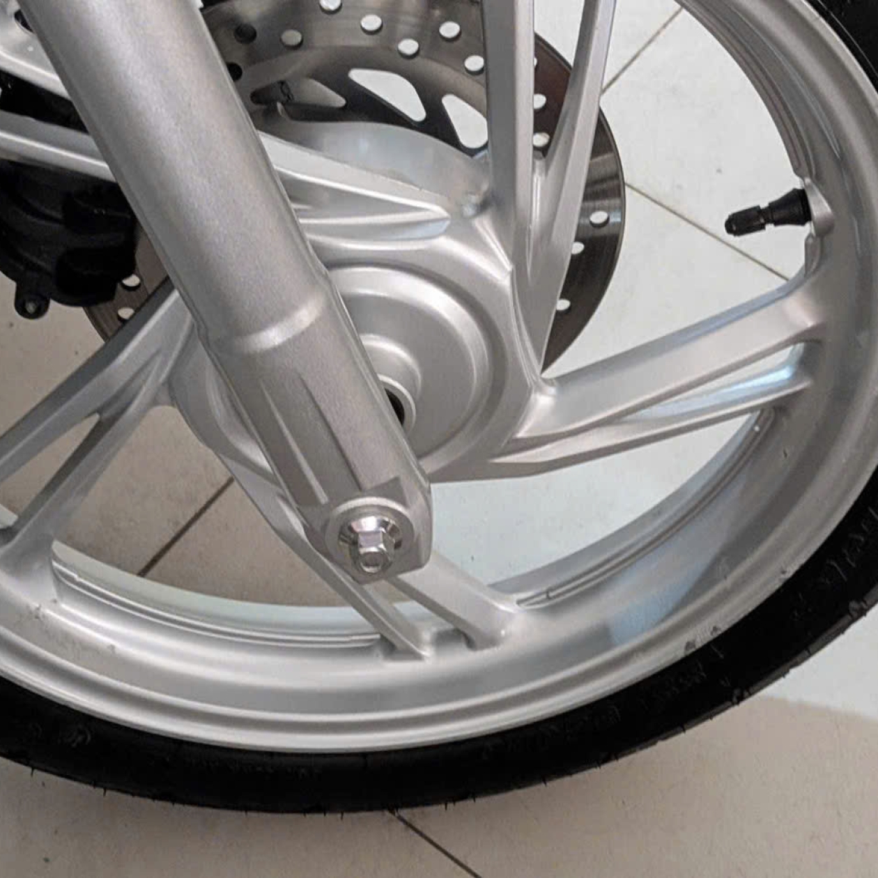 Honda SH 125i Trắng Ngọc Trai 
