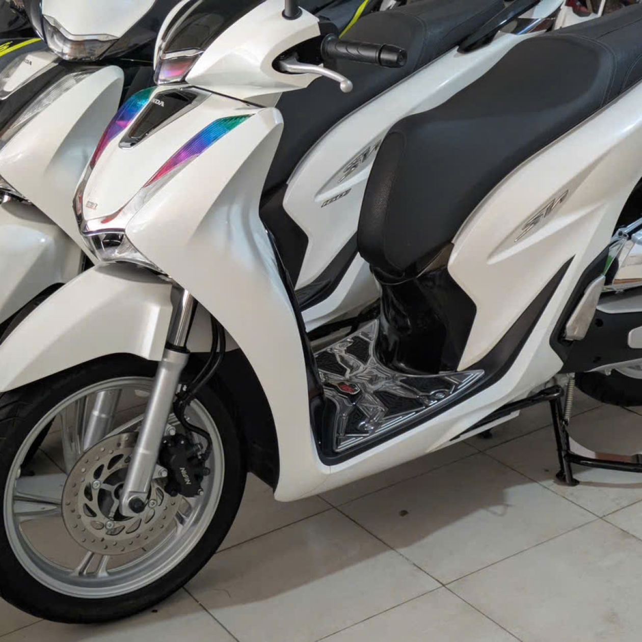 Honda SH 125i Trắng Ngọc Trai 