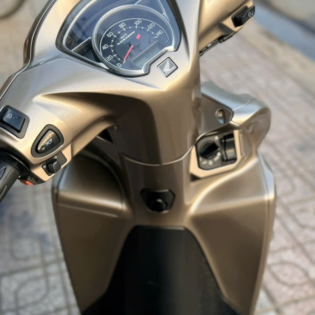 Honda Vision 2025 Vàng Cát