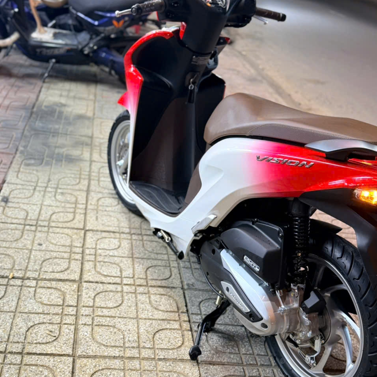 Vison 2026 odo đỏ trắng